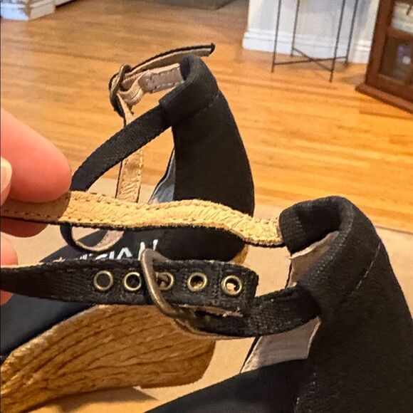 Viscata Black Espadrille Wedges - Picture 6 of 7